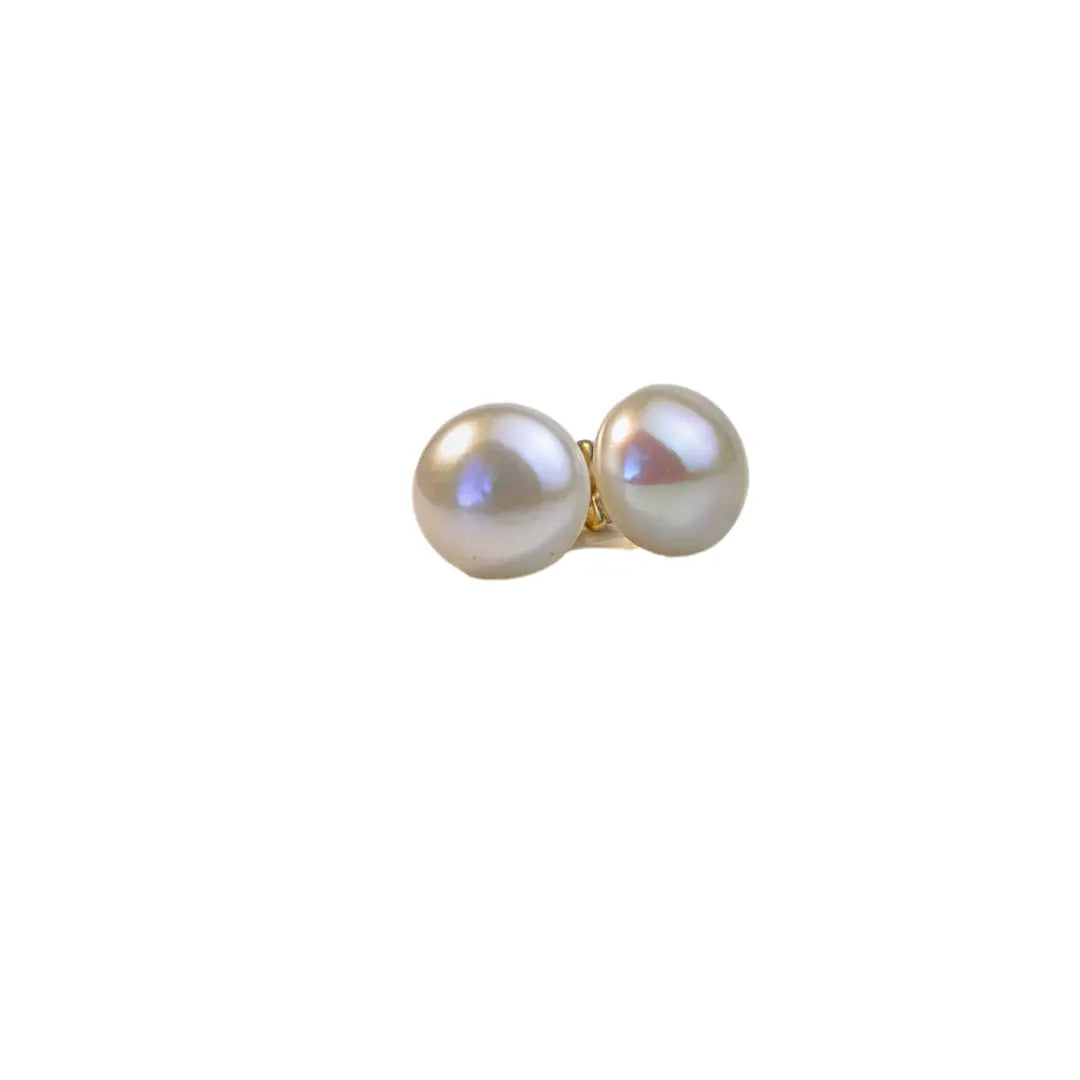 Timeless Elegance: 8mm Classic Pearl Earrings - Image #3