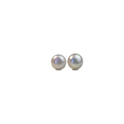 Timeless Elegance: 8mm Classic Pearl Earrings - Image #1